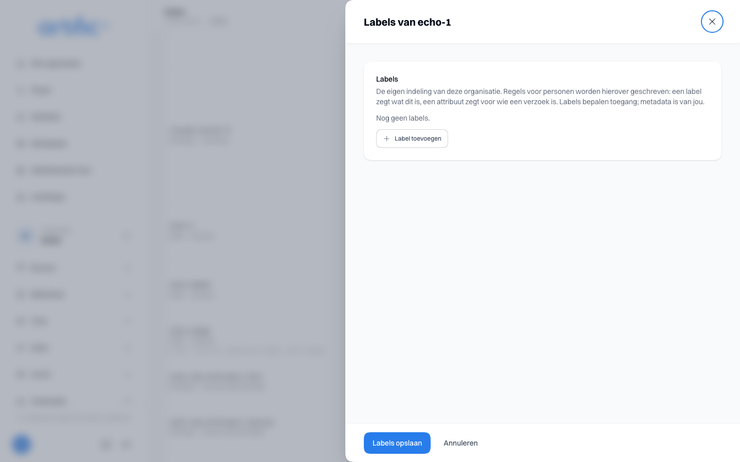 Het paneel Labels van echo-1: een kaart Labels die uitlegt dat labels de eigen indeling van de organisatie zijn, de regel Nog geen labels., een knop Label toevoegen, en onderaan Labels opslaan en Annuleren.